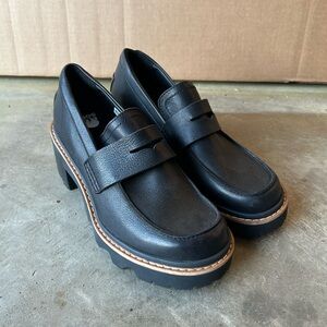 SOREL Joan Now Loafers